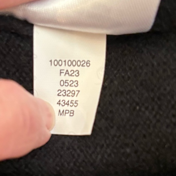 NWT Men’s Club Room Black V-Neck 100% Cashmere Sweater Sz Small Rtl $149 2-Ply - Picture 13 of 13